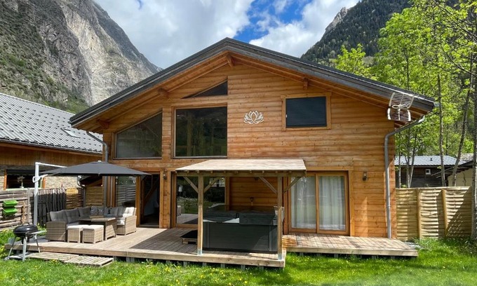 Venosc Ski Chalet | Chalet le Lotus Blanc