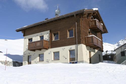 Gembre Apartment | Chalet Li Baita Daniela