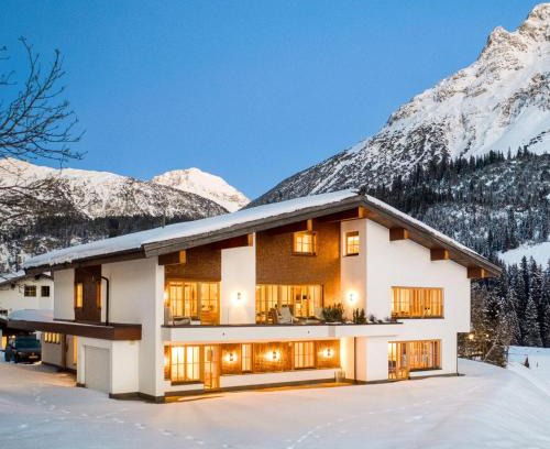 Zug Ski Chalet | Chalet Lilly - Luxury by A-Appartments mit Ski in - Ski out