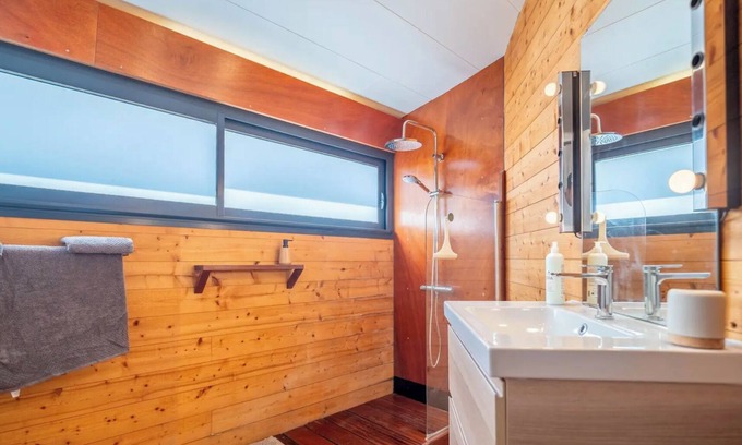 Gruissan Plage Ski Chalet | CHALET LOFT GRUISSAN PLAGE