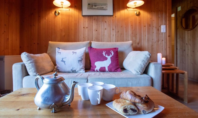Arveyes House | Chalet Lorila by Interhome