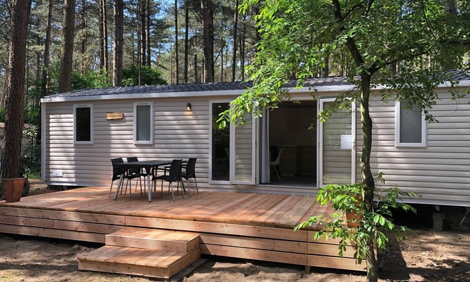 Wechelderzande Ski Chalet | Chalet near Antwerp & Family Fun at Bobbejaanland