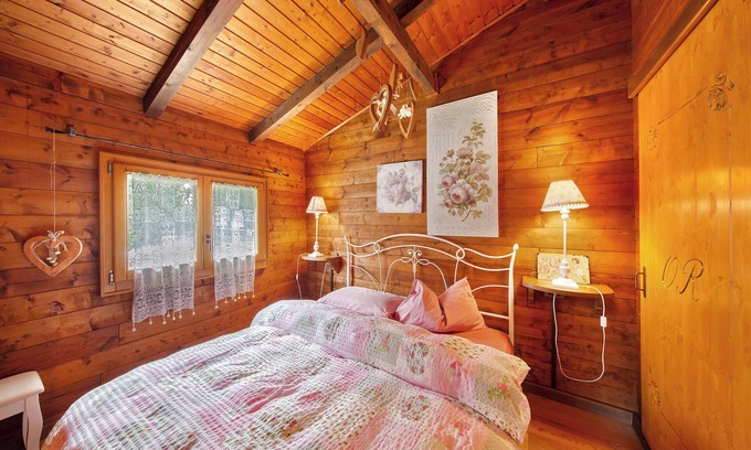 Forno di Zoldo Ski Chalet | Chalet 'Orserose Al Vant' with Mountain View, Shared Terrace and Wi-Fi