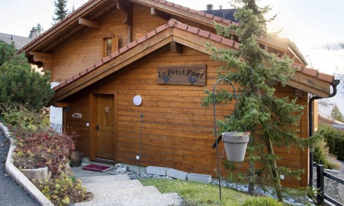 Villars-sur-Ollon House | Chalet Petit Pont by Interhome