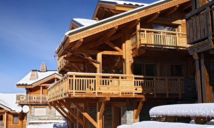 Mont-de-Lans Ski Chalet | Chalet Privé , 80m des Pistes + Local à Skis