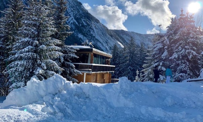 Courchevel Ski Chalet | Chalet Robaumont - Grand chalet familial proche du centre et des pistes