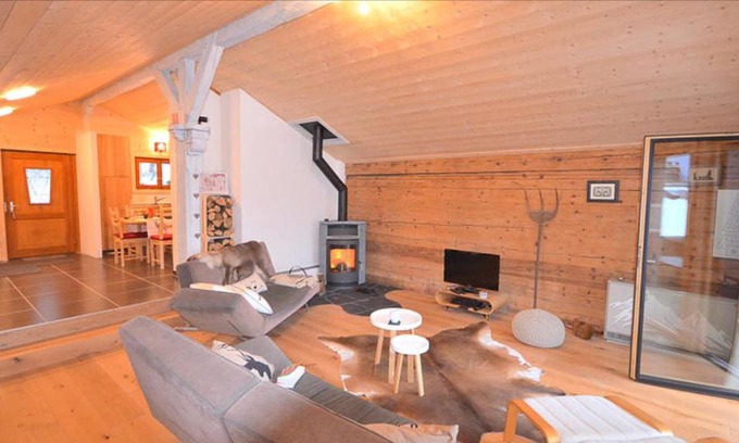 Les Posses-sur-Bex Apartment | Chalet Rouge Coeur