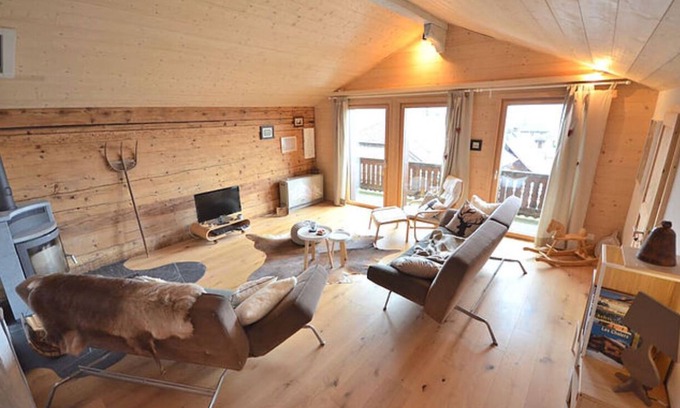Les Posses-sur-Bex Ski Chalet | Chalet Rouge Cœur – Cozy Swiss Alpine retreat with charm and breathtaking view
