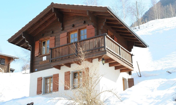 Bister Ski Chalet | Chalet Steps from Slopes