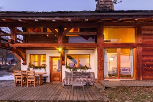 Les Houches Ski Chalet | Chalet Taconnaz - Warm & Cosy 3BR Chalet with Fireplace in Nature - By Cozee Rentals