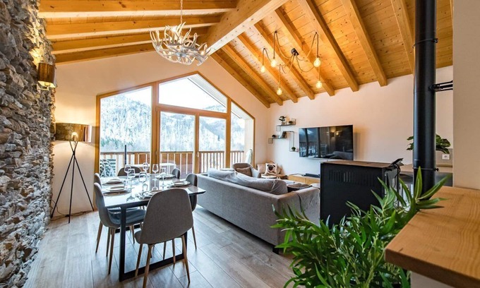 Saint-Sorlin-d'Arves Ski Chalet | Chalet Triplex - sleeps 6