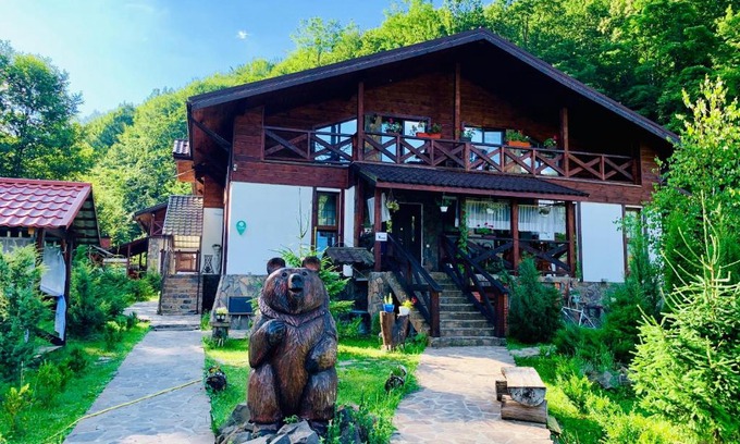 Polyana Hotel | Chalet Vedmezhe