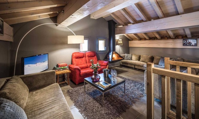 Le Cret Ski Chalet | Chalet, view mountain, fitness, hammam, balcony, fireplace or stove, parking, tv, ski locker, 360m²