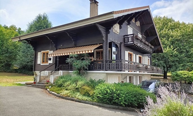Lugrin Ski Chalet | Chalet view of Lake Geneva