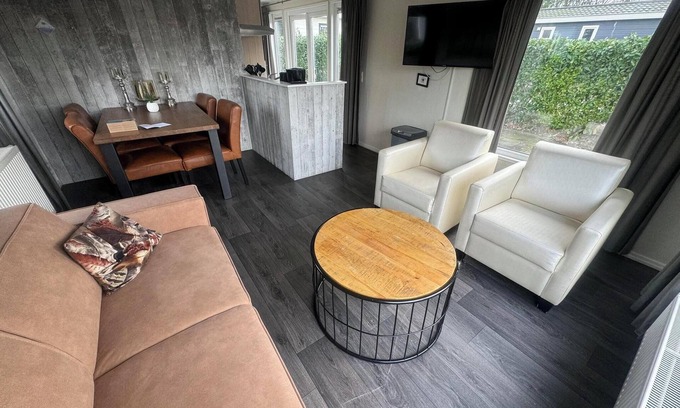 Susteren House | Chalet with 2 bedrooms and terrace