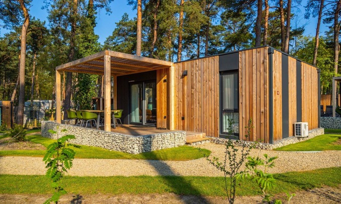Zutendaal Ski Chalet | Chalet with air conditioning on a holiday park