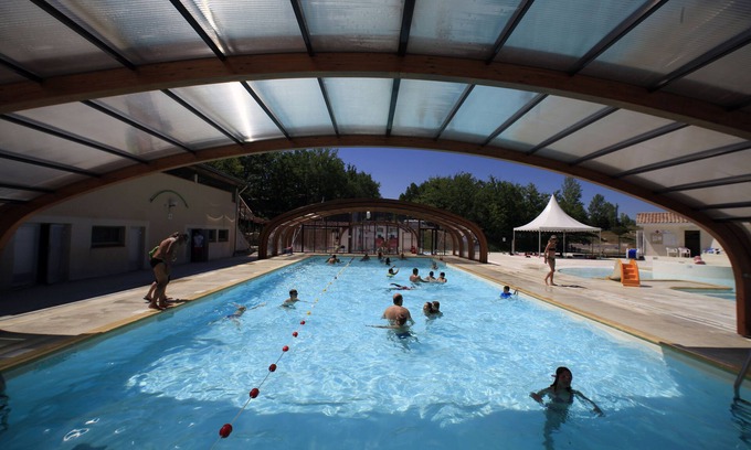 Monclar-de-Quercy Ski Chalet | Chalet with seasonal swimming pool near Montauban in holiday residence