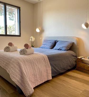 Mandelieu-La-Napoule House | Chambre privée