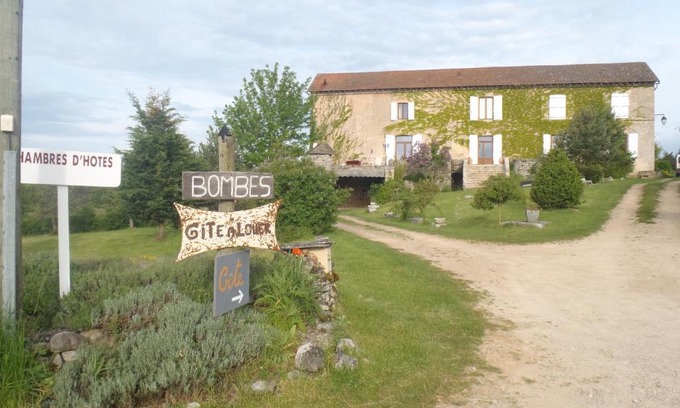 Mostuejouls Bed & Breakfast | chambres du Domaine de Bombes