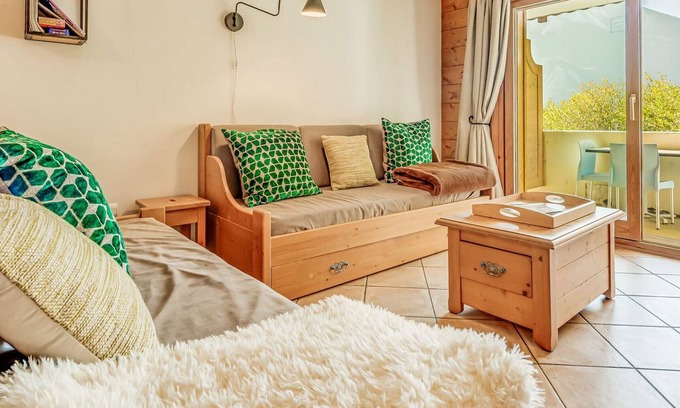 Champagny-en-Vanoise Apartment | Champagny-en-Vanoise, 3 rooms, 8 pers, balcony, WIFI, linens included
