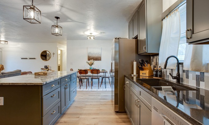 Chandler House | Chandler Vacation Rental on Route 66, Near Casino
