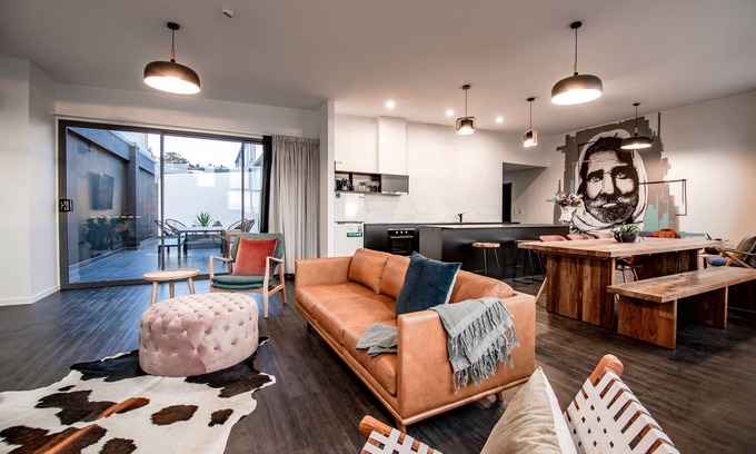 Launceston CBD Apartment | Change Overnight