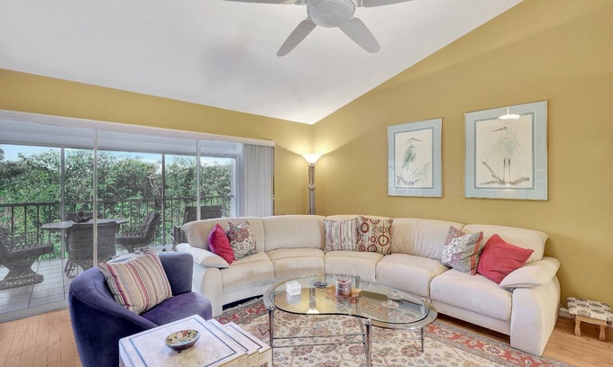 Pelican Bay House | Chanteclair Maisonet in Pelican Bay