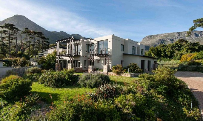 Noordhoek Villa | Chapman's View Villa - with solar backup power