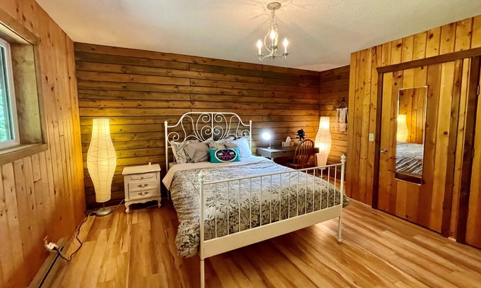 Swansea Point House | Character Home, Pool Table, 2 min walk to Beach, Hot Tub, Fenced Yard