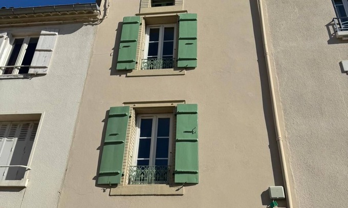 Foix House | Character house, located beneath the Château de Foix. Ideal for families.