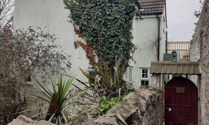 Weston-super-Mare Cottage | Characterful Cottage near the Beach, Shops & Pier