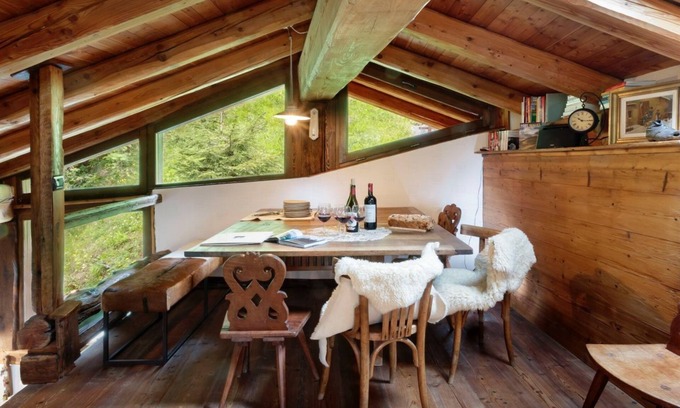 Valtournenche Ski Chalet | Characteristic rustic-style rascard in an panoramic hamlet with Matterhorn view