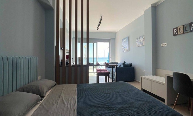Haraki Apartment | Charaki Escape Chic Studio with Seafront Patio