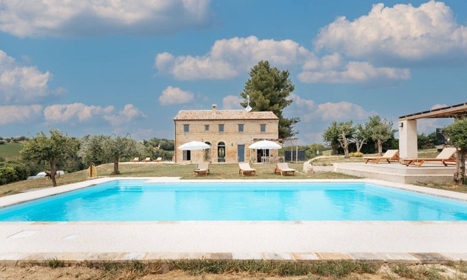 Macerata House | Charm and well-being in a rural setting. Dedicated to all those who seek comfort and style but love