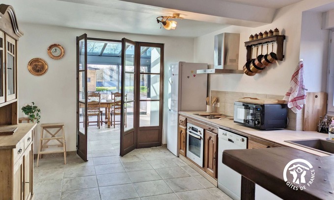 Chammes Cottage | Charming Village Gîte, 4 Bedrooms, Garden, Near Sainte-Suzanne, Fully Inclusive