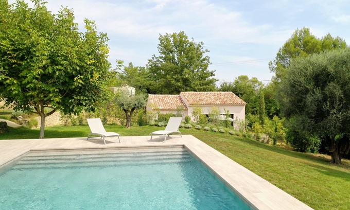 Chateauneuf-Grasse Villa | Charm, nature and calm