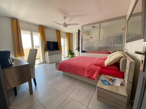 La Ciotat Bed & Breakfast | Charmante chambre avec vue mer - parking