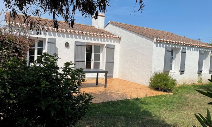 Noirmoutier-en-l'Ile House | Charmante Maison au Centre de Noirmoutier en L'île