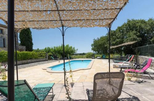 Orgnac-l'Aven Apartment | Charmante location avec piscine partagée à Orgnac-l'Aven, 60 m²tr