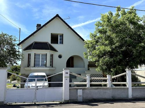Sainte-Savine House | Charmante Maison avec Jardin à Troyes