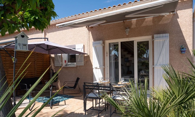 Vias Villa | Charmante maison climatisée à 500m de la plage