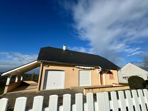 Benque-Molere Villa | Charmante Maison de Montagne
