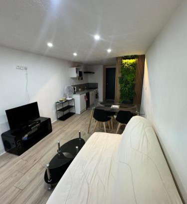 Bram Apartment | Charmante maison de village