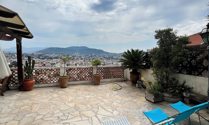 Lepante Quarter House | Charmante Maison vue mer à Nice