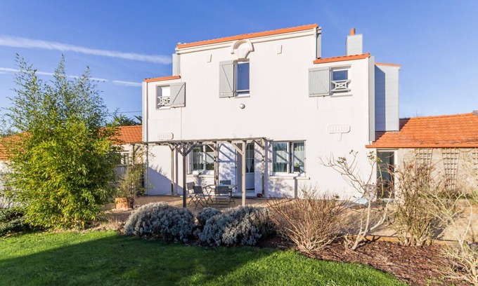 Pornic Cottage | Charming Cottage near Pornic, 5km from Beach, Garden, WiFi, Family-Friendly