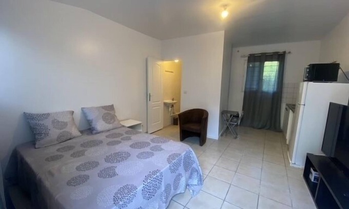 Goussainville Apartment | Charming 1-Bed Apartment 20 mins to Paris by train
