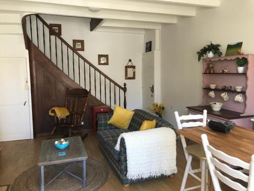 Montemboeuf House | Charming 1-bed cottage Montemboeuf