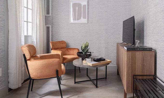 Manhattan Valley Apartment | Charming 1-bedroom apartment in fantastic New York with AC, WiFi