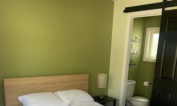 Norwell Hotel | Charming 1-bedroom boutique hotel room in Norwell