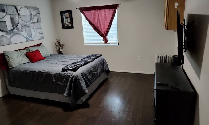 Camp Verde Cabin | Charming 1-bedroom cabin in amazing Camp Verde with WiFi, AC, very spacious